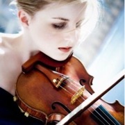 дівчина зі скрипкою